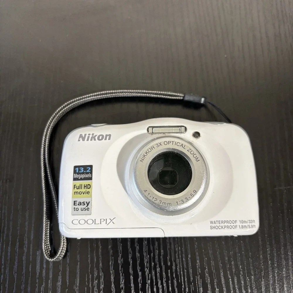 Nikon Coolpix W100 White Waterproof Digital Camera UNTESTED For Parts or Repair